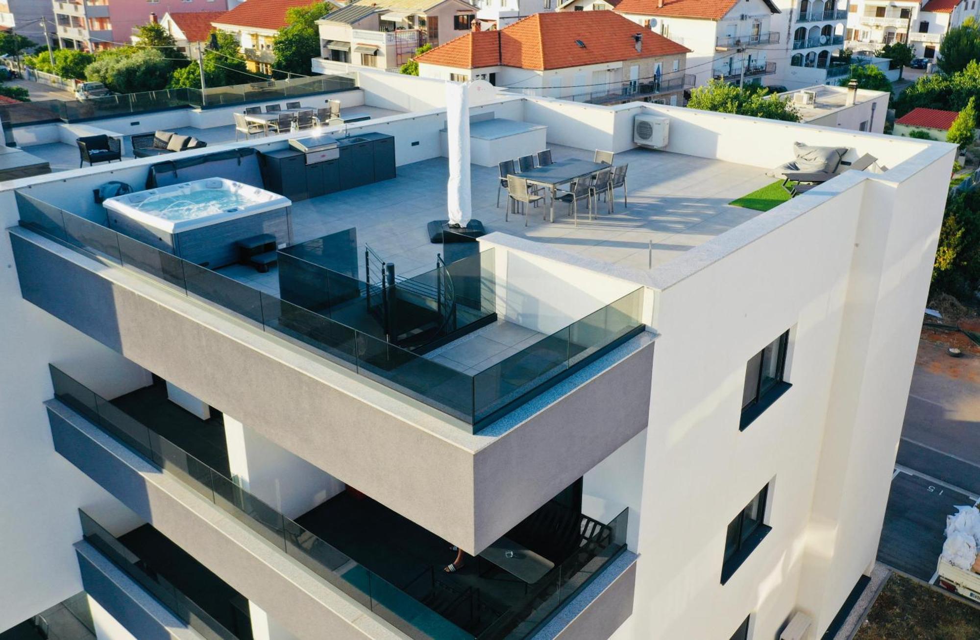 Fux Luxury Rooftop Terrace Jacuzzi & Bbq Задар Екстериор снимка